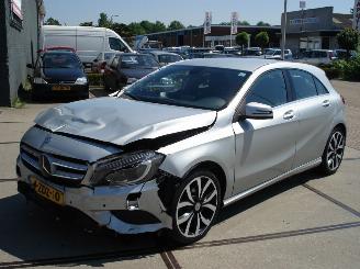 demontáž osobní automobily Mercedes A-klasse 1.5 A-180 CDI, A-180d 16_V (176.012; 176.212) 2014/12