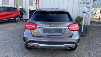 skadebil bromfiets Mercedes GLA  2015/5