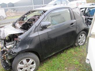 damaged campers Toyota iQ  2011/1