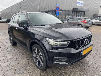 Volvo XC40 1.5 T4 Recharge R-Design 155 KW picture 3