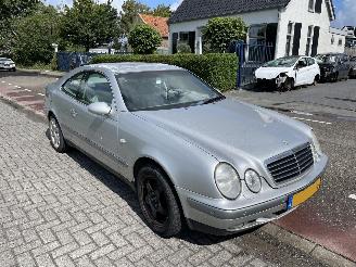 Mercedes CLK 2.0 - 16V Coupe picture 1