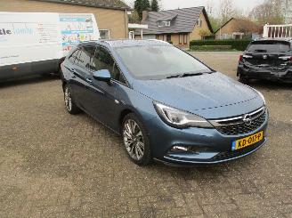 Vaurioauto  passenger cars Opel Astra SPORTS TOURER1.6 CDTI REST BPM  1250 EURO !!!!! 2016/8
