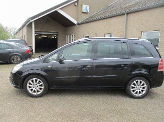 Opel Zafira 1.6 Essentia 7 Persoons picture 4