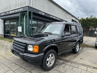 Damaged car Land Rover Discovery TD5 5CIL DIESEL 162KW 4X4 AIRCO 2000/3