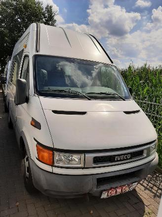 damaged commercial vehicles Iveco Daily 50 C15 2006/1