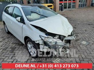 Damaged car Toyota Auris Touring Sports Auris Touring Sports (E18), Combi, 2013 / 2018 1.8 16V Hybrid 2014/10