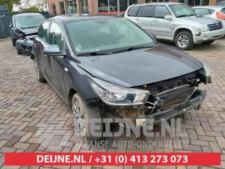 uszkodzony samochody osobowe Kia Rio Rio IV (YB), Hatchback, 2017 1.2 MPI 16V 2017/1