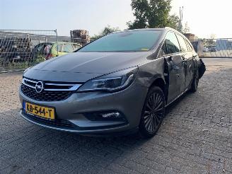 Opel Astra SPORTS TOURER+ picture 3