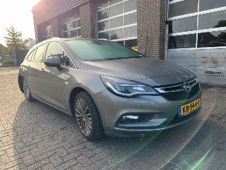damaged commercial vehicles Opel Astra SPORTS TOURER+ 2016/1