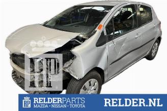demontáž koloběžky Toyota Yaris Yaris III (P13), Hatchback, 2010 / 2020 1.0 12V VVT-i 2014/6