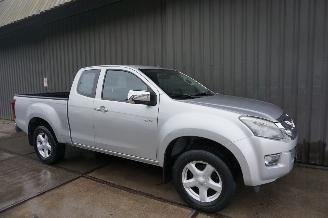 Isuzu D-Max 2.5 120kW Automaat 4X4 Airco Extended Cab LS picture 2