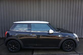 disassembly commercial vehicles Mini Cooper 1.5 100kW Navigatie Business 2017/4