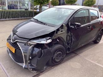 demontáž dodávky Toyota Yaris Yaris III (P13), Hatchback, 2010 / 2020 1.0 12V VVT-i 2015/10