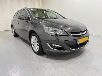 damaged microcars Opel Astra SPORTS TOURER 1.4 Edition 2016/2