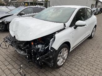 dañado vehículos comerciales Renault Clio Etech Hybride 1.6 Automaat Business Zen 2021/2