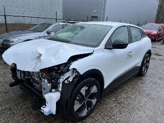dañado coche sin carnet Renault Mégane E-Tech Optimum Charge Equilibre  160 kW/60 kWh 2023/8