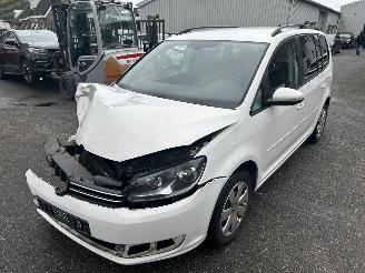 dañado vehículos comerciales Volkswagen Touran 1.2 TSI Comfortline 2011/9