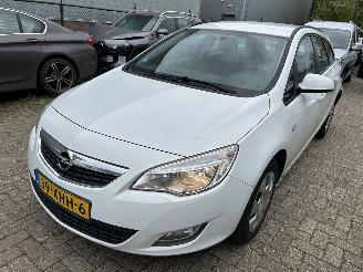 škoda osobní automobily Opel Astra Stationcar 1.4 Edition 2012/6