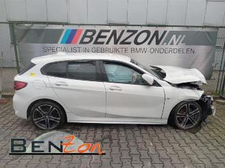 Schade bestelwagen BMW 1-serie 1 serie (F40), Hatchback, 2019 118i 1.5 TwinPower 12V 2022/7