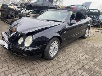 uszkodzony samochody osobowe Mercedes CLK CLK (R208), Cabrio, 1997 / 2002 3.2 320 V6 18V 1999/5