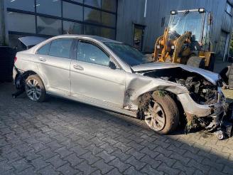 damaged commercial vehicles Mercedes C-klasse C (W204), Sedan, 2007 / 2014 3.0 C-350 CDI V6 24V 2010/3