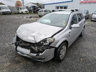 danneggiata veicoli commerciali Opel Astra 1.6  Caravan 2006/5