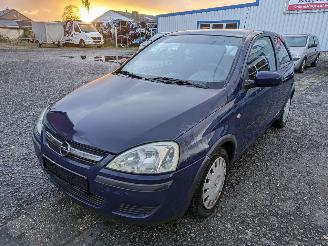 danneggiata veicoli commerciali Opel Corsa 1.0 2004/1