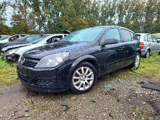 damaged commercial vehicles Opel Astra 1.6 Enjoy 2004/6