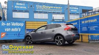 skadebil bedrijf Volvo V-40 V40 (MV), Hatchback 5-drs, 2012 / 2019 1.6 T3 GTDi 16V 2012/11