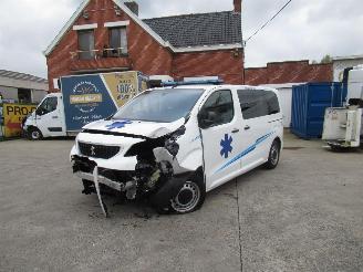 Damaged car Peugeot Expert AMBULANCE 2022/6