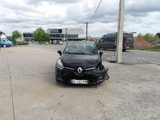 damaged commercial vehicles Renault Clio  2016/9