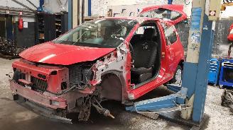 uszkodzony samochody ciężarowe Renault Twingo Twingo 1.2 16V Authentique 2011/9
