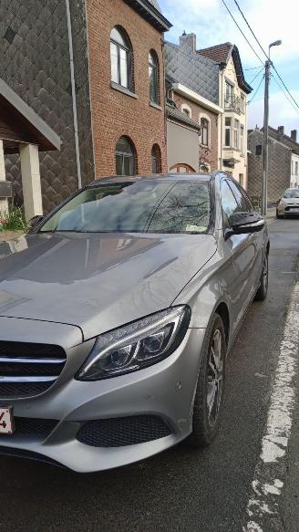 uszkodzony samochody osobowe Mercedes C-klasse C300 HYBRIDE DIESEL 180000 KM !!! 2015/2