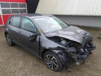Salvage car Volkswagen Golf Golf VII (AUA), Hatchback, 2012 / 2021 1.0 TSI 12V BlueMotion 2019