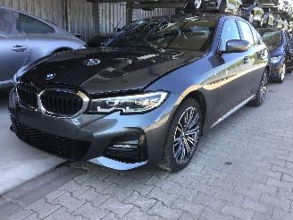 danneggiata veicoli commerciali BMW 3-serie 320d 2019/12