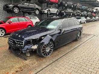 dañado vehículos comerciales Mercedes E-klasse E220 d Kombi 2019/9