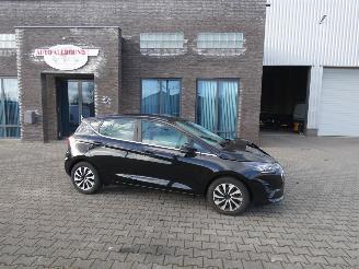 damaged commercial vehicles Ford Fiesta 1.0 ECOBOOST HYBRID TITANIUM 2022/4