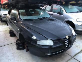 demontáž osobní automobily Alfa Romeo 147 147 (937), Hatchback, 2000 / 2010 1.6 Twin Spark 16V 2003/5