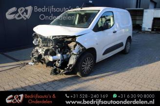 Vaurioauto  commercial vehicles Peugeot Partner Partner (EF/EU), Van, 2018 1.5 BlueHDi 100 2021/1