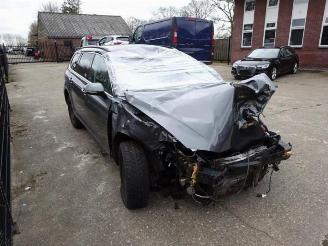 uszkodzony samochody osobowe Volkswagen Passat Passat Variant (3G5), Combi, 2014 2.0 TDI 16V 150 2017/5
