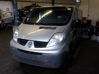 disassembly commercial vehicles Renault Trafic Trafic New (FL) Van 2.0 dCi 16V 115 (M9R-A630) [84kW]  (08-2006/06-201=
4) 2012/5