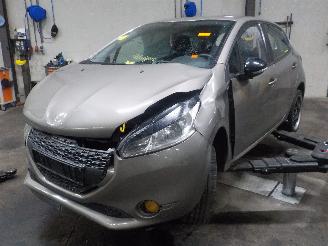 škoda osobní automobily Peugeot 208 208 I (CA/CC/CK/CL) Hatchback 1.2 Vti 12V PureTech 82 (EB2F(HMZ)) [60k=
W]  (03-2012/12-2019) 2013
