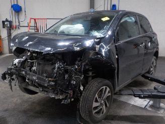 krockskadad bil auto Peugeot 108 108 Hatchback 1.0 12V (1KRFE) [50kW]  (05-2014/...) 2014/12