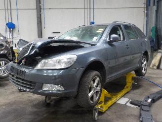 demontáž osobní automobily Skoda Octavia Octavia Combi (1Z5) Combi 5-drs 1.2 TSI (CBZB) [77kW]  (02-2010/04-201=
3) 2011