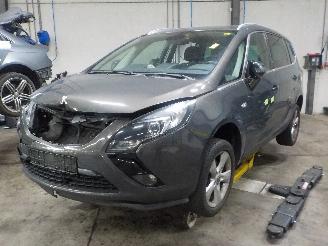 Salvage car Opel Zafira Zafira Tourer (P12) MPV 1.4 Turbo 16V EcoFLEX (A14NET(Euro 5)) [103kW]=
  (10-2011/05-2016) 2013/5