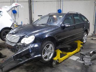 škoda osobní automobily Mercedes C-klasse C Combi (S203) Combi 3.0 C-320 CDI V6 24V (OM642.910) [165kW]  (06-200=
5/08-2007) 2006