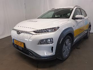 demontáž osobní automobily Hyundai Kona Kona (OS) SUV 64 kWh (EM16) [150kW]  (04-2018/03-2023) 2020/12