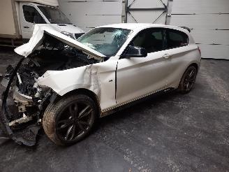 uszkodzony samochody osobowe BMW 1-serie 116 2013/1