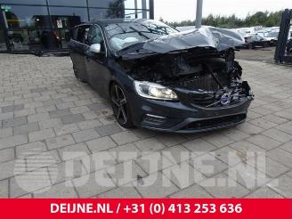 Damaged car Volvo V-60 V60 I (FW/GW), Combi, 2010 / 2018 2.0 T6 16V 2015/1