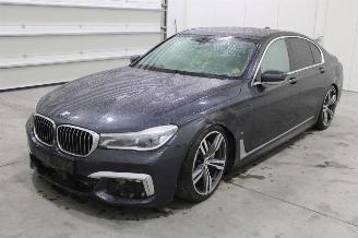 damaged commercial vehicles BMW 7-serie 740 2017/2